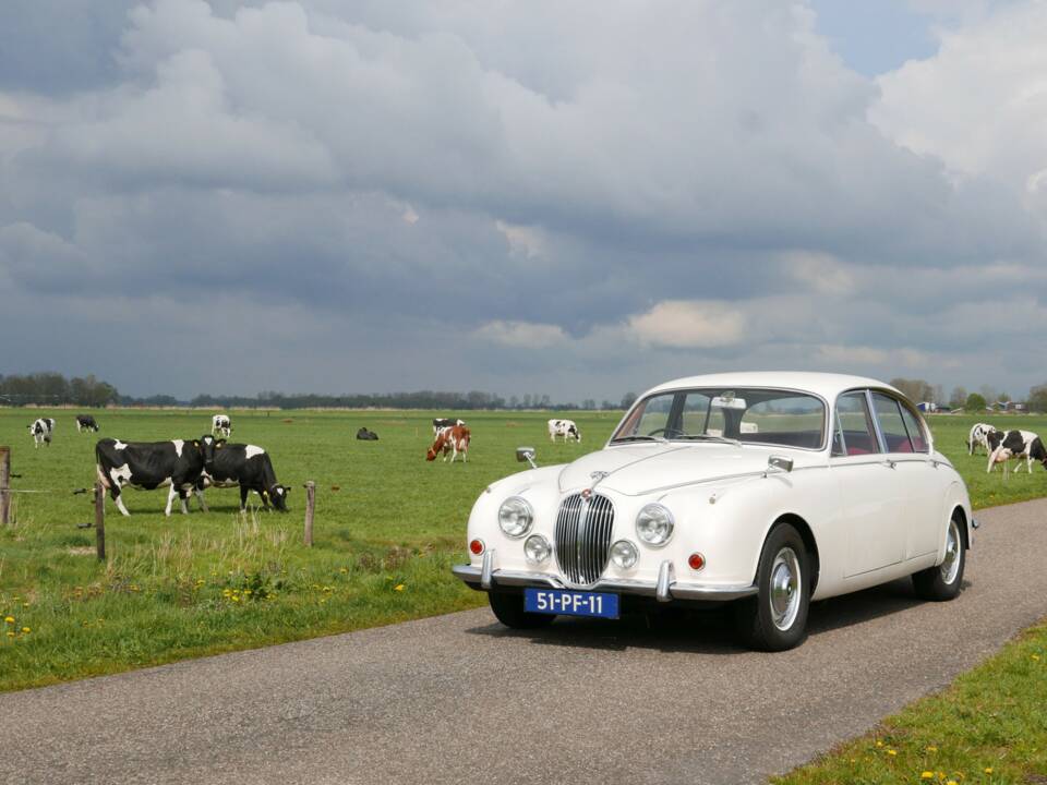 Obraz 4/50 pojazdu Jaguar 240 (1968)