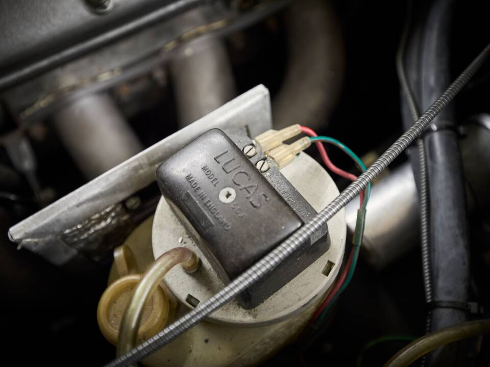 Afbeelding 59/60 van Aston Martin DB 6 (1968)