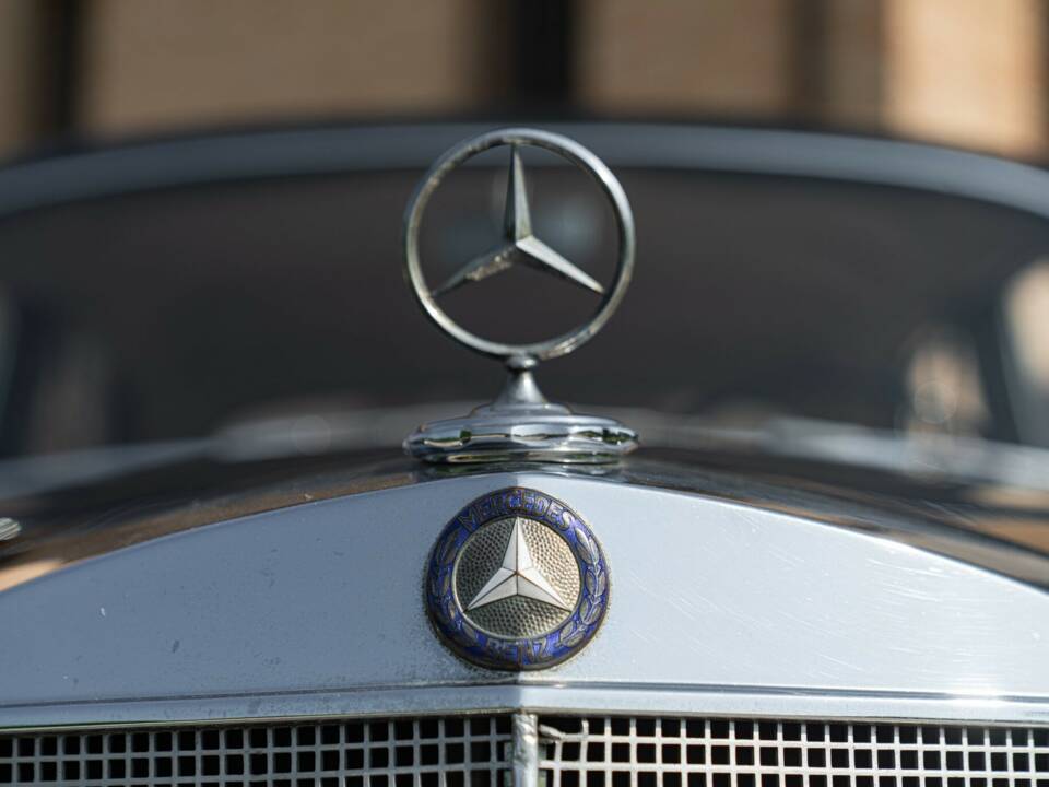 Image 22/50 of Mercedes-Benz 190 (1955)