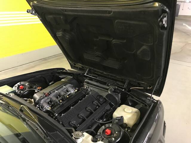 Image 12/13 of BMW 320is (1990)