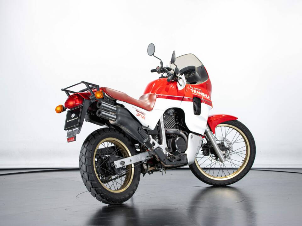 Image 4/47 of Honda XL 600V Transalp (1989)