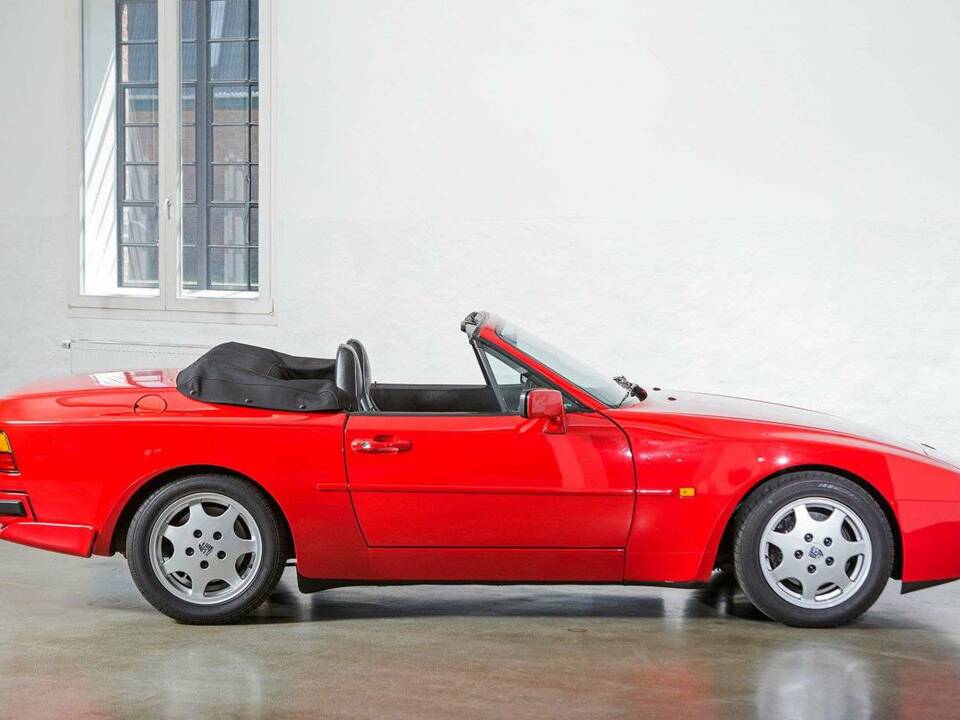 Afbeelding 6/20 van Porsche 944 S2 (1990)