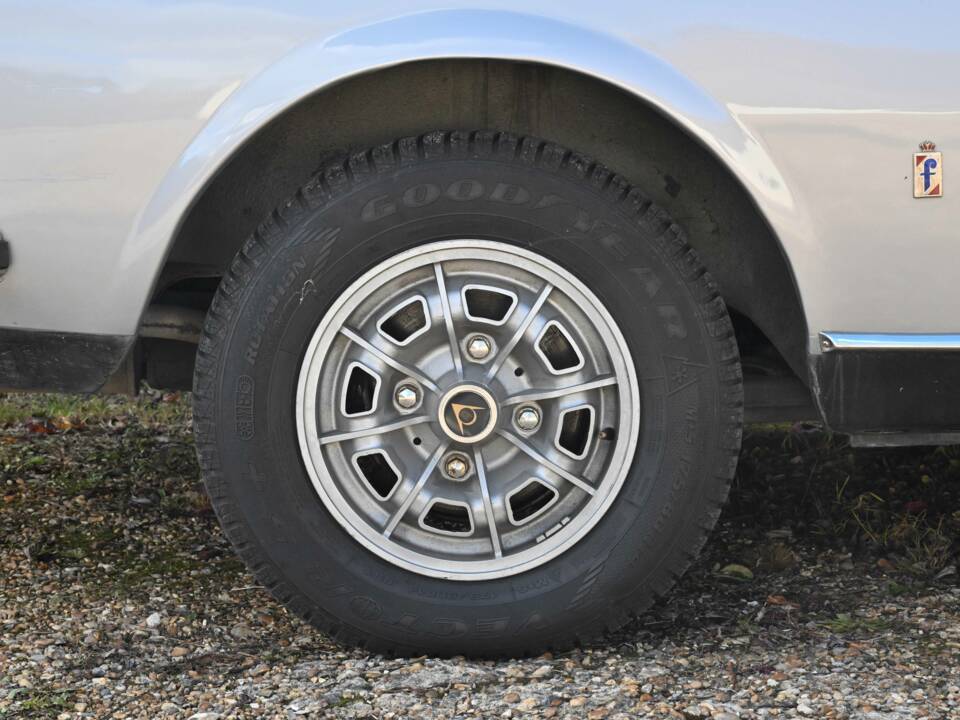 Image 14/50 of Peugeot 504 Coupé (1973)