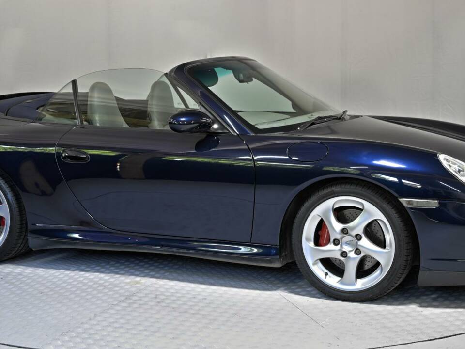 Bild 2/50 von Porsche 911 Carrera 4S (2004)