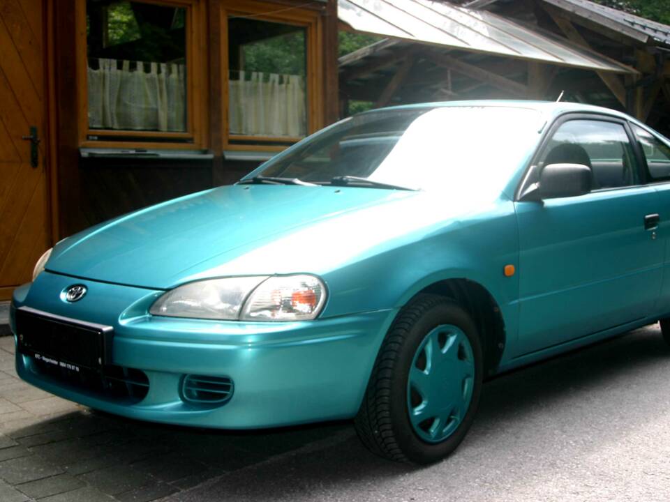 Image 11/51 of Toyota Paseo (1996)