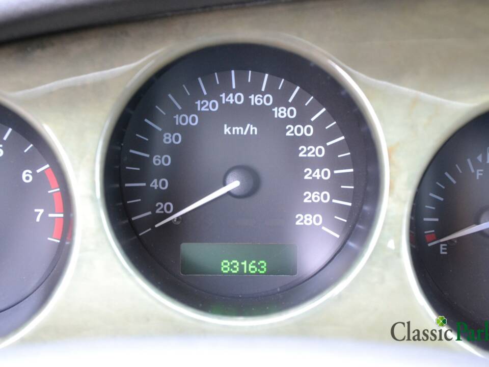 Image 42/50 of Jaguar XKR &quot;Silverstone&quot; (2000)