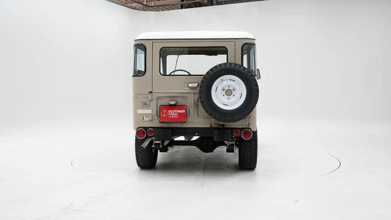 Image 7/15 of Toyota Land Cruiser FJ 40 (1972)