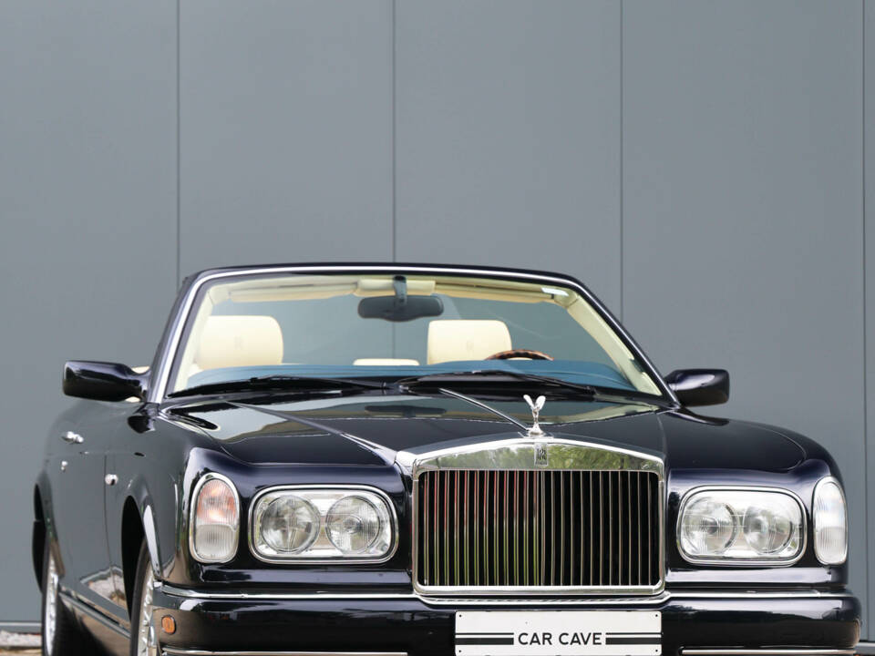 Image 13/52 of Rolls-Royce Corniche V (2000)