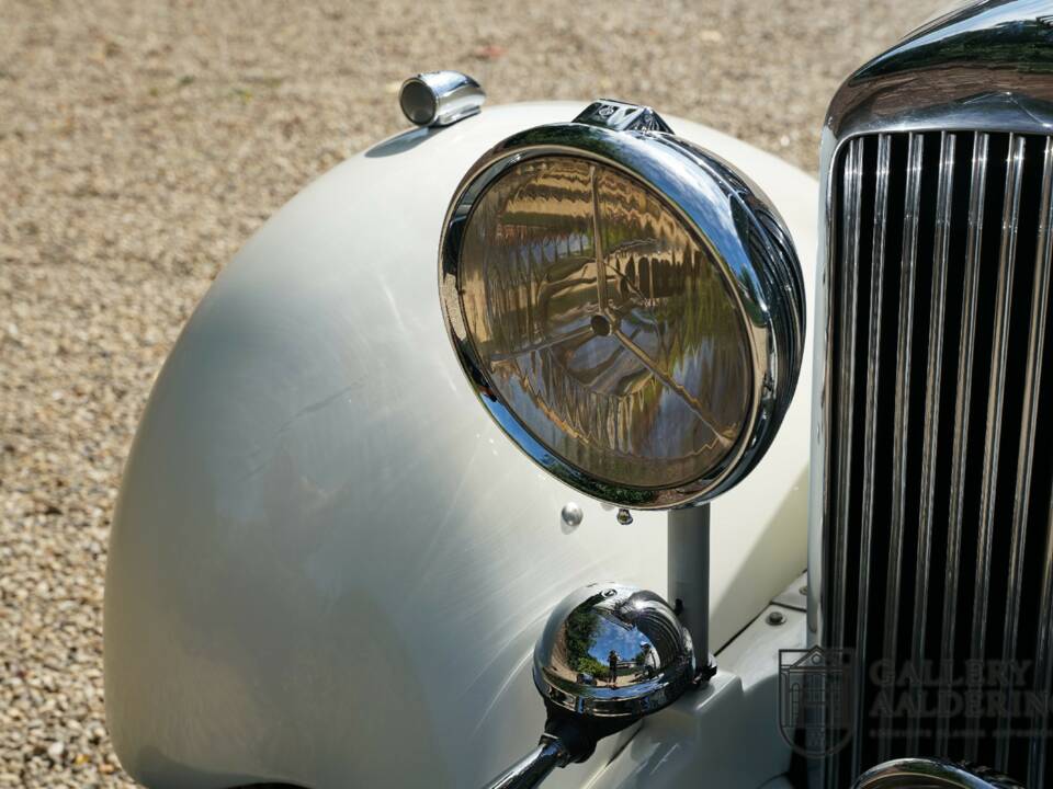 Bild 44/50 von Bentley 3 1/2 Liter Park Ward FHC (1933)