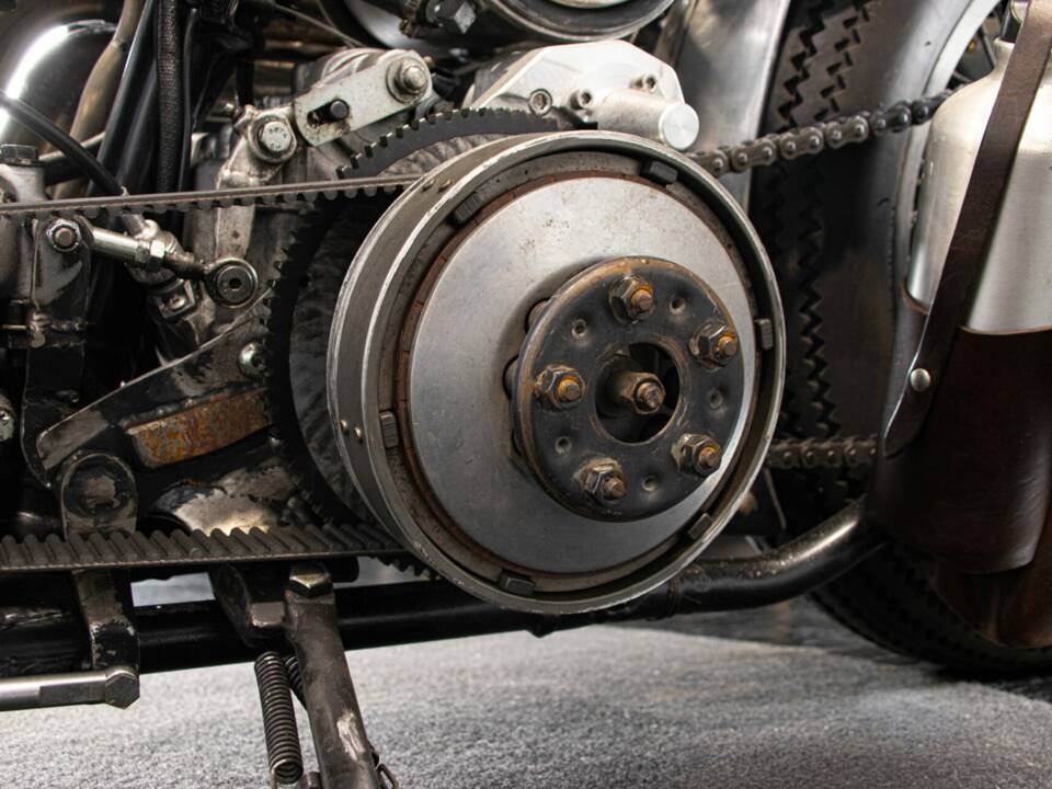 Immagine 48/50 di Harley-Davidson FLSTC Heritage Softail Classic (1997)