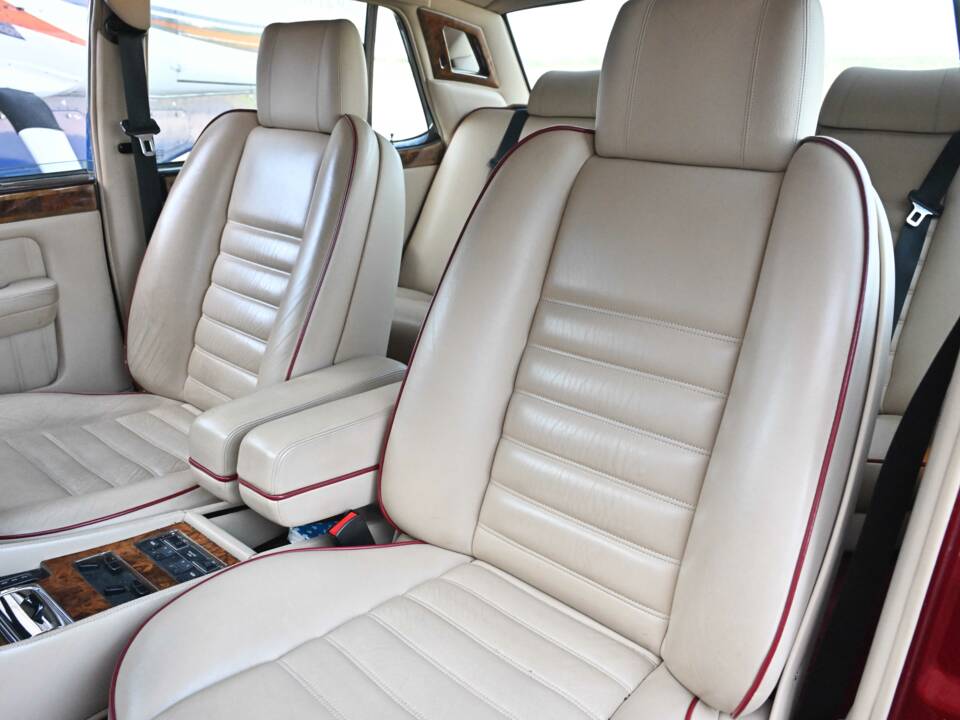 Bild 26/28 von Bentley Turbo R (1994)