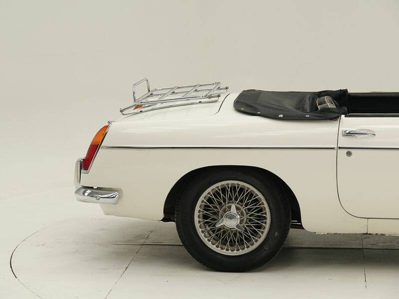 Image 14/15 of MG MGB (1964)