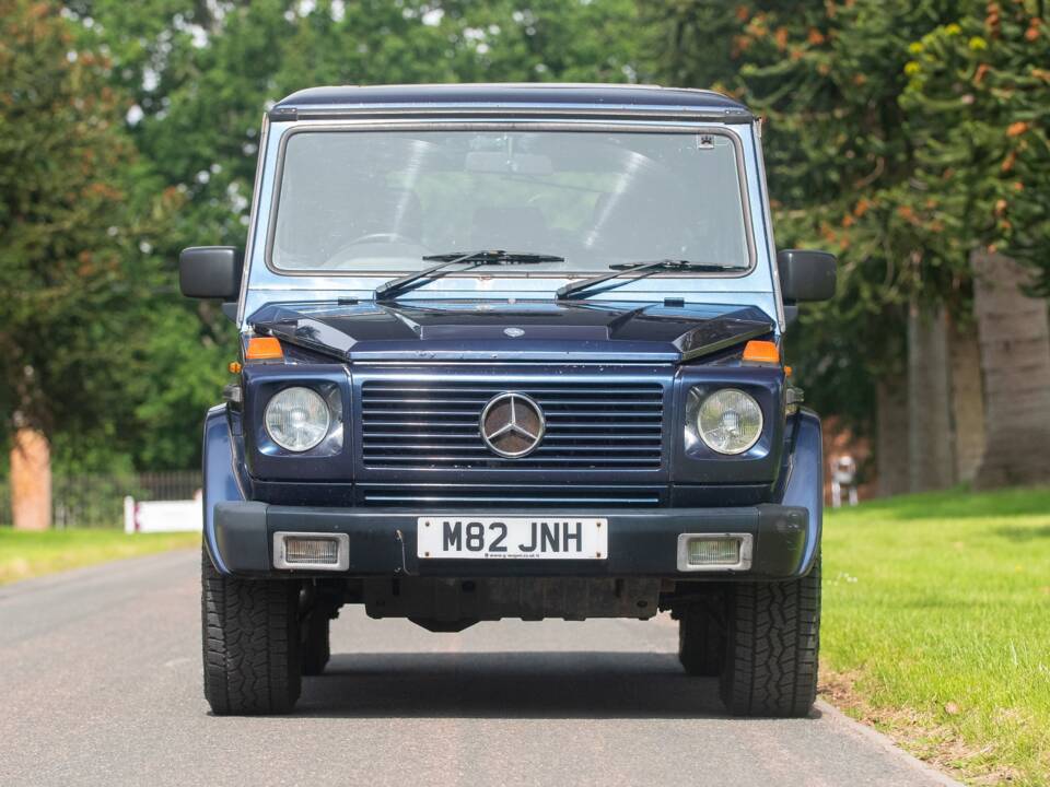 Bild 6/50 von Mercedes-Benz 300 GE (lang) (1995)
