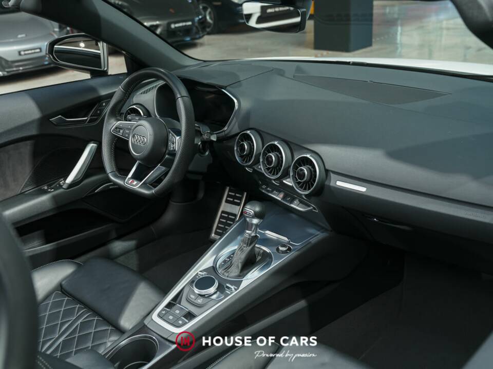 Image 18/25 of Audi TT 45 TFSI Quattro (2019)