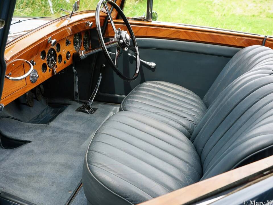 Image 21/59 of Bentley 4 1/4 Litre (1936)