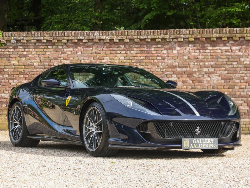 Image 26/50 of Ferrari 812 Superfast (2020)