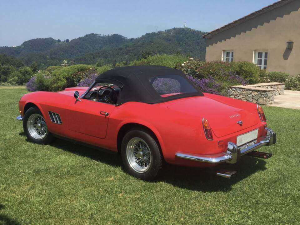 Bild 13/50 von Ferrari 250 GTE (1962)