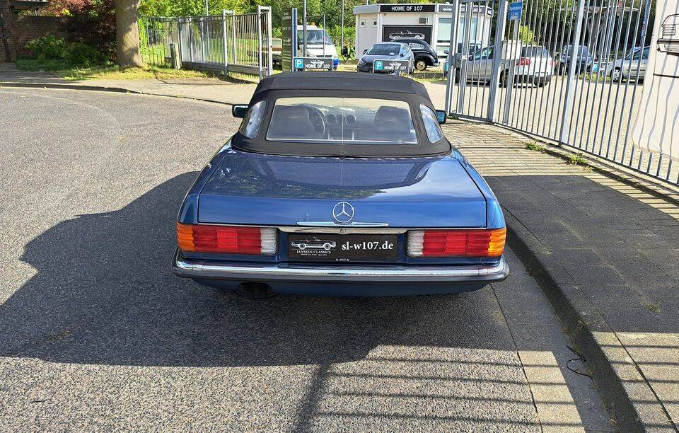 Afbeelding 4/34 van Mercedes-Benz 300 SL (1988)