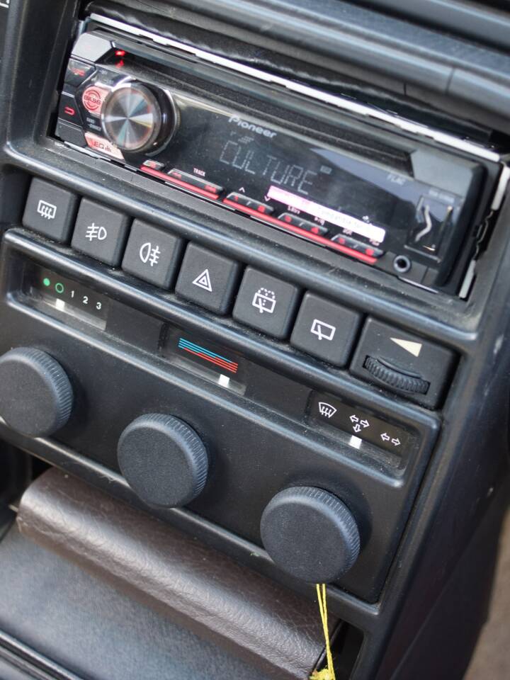 Bild 38/105 von Lancia Delta HF Integrale 16V (1990)
