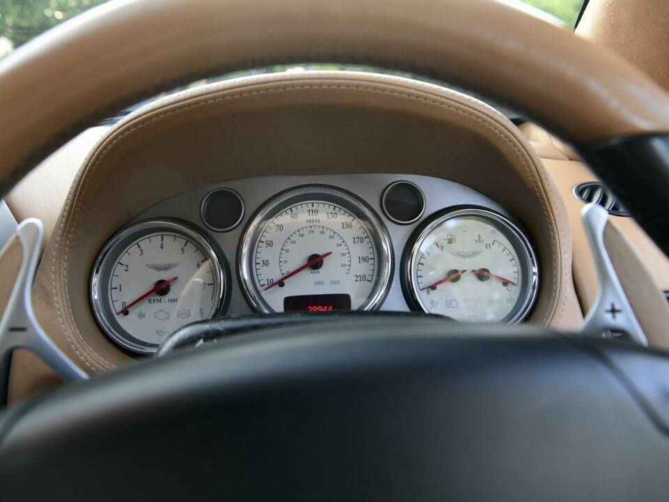 Bild 33/50 von Aston Martin V12 Vanquish (2001)