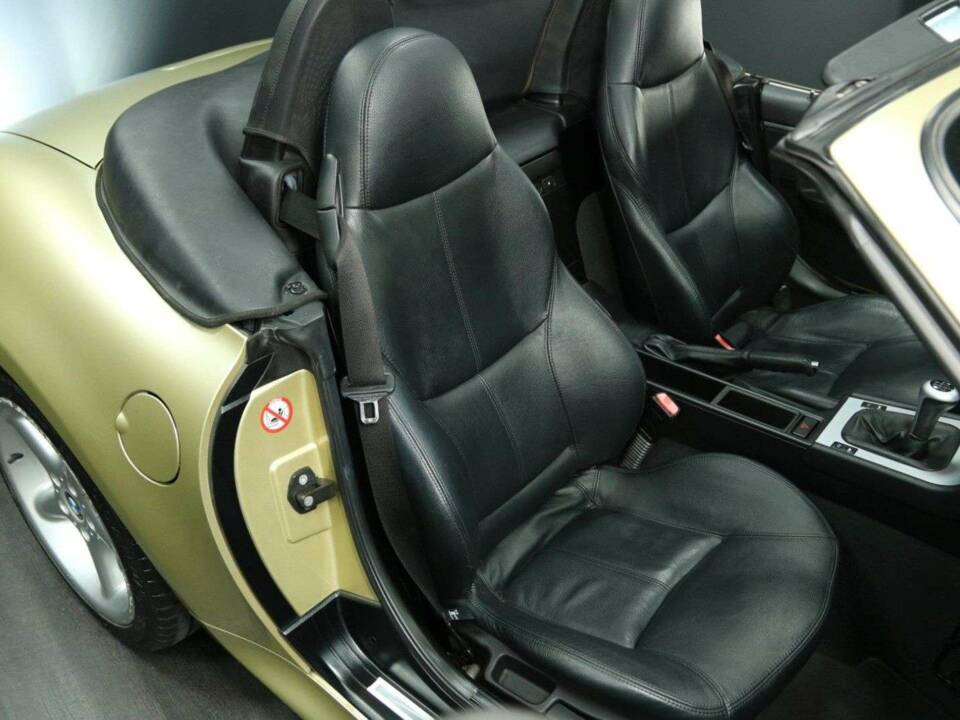 Bild 19/30 von BMW Z3 2.2i (2002)