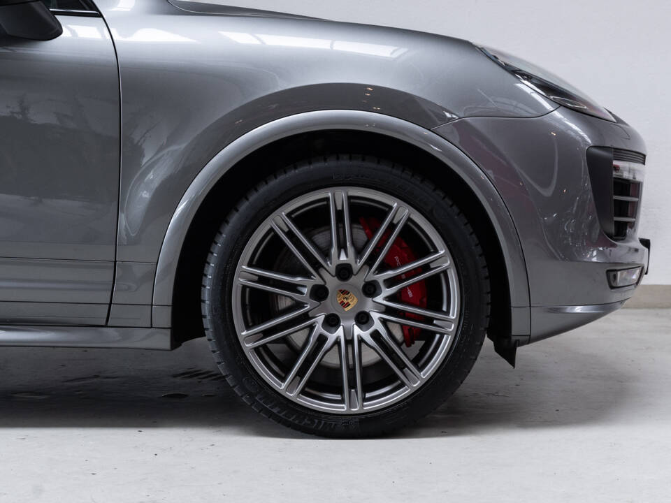 Bild 29/39 von Porsche Cayenne GTS (2016)