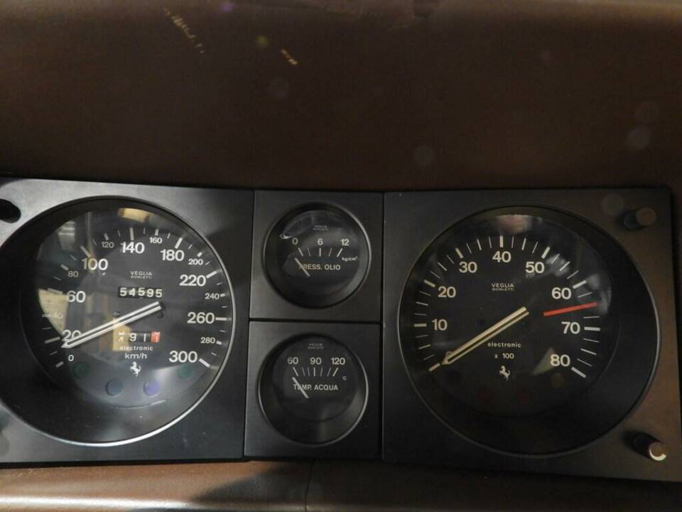 Image 7/15 of Ferrari Mondial Quattrovalvole (1983)