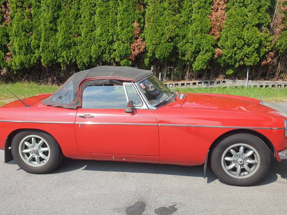 Bild 2/9 von MG MGB (1974)
