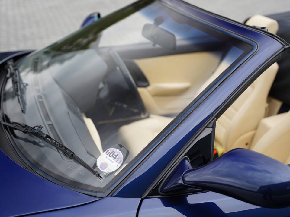 Image 40/50 de Ferrari F 355 Spider (1998)