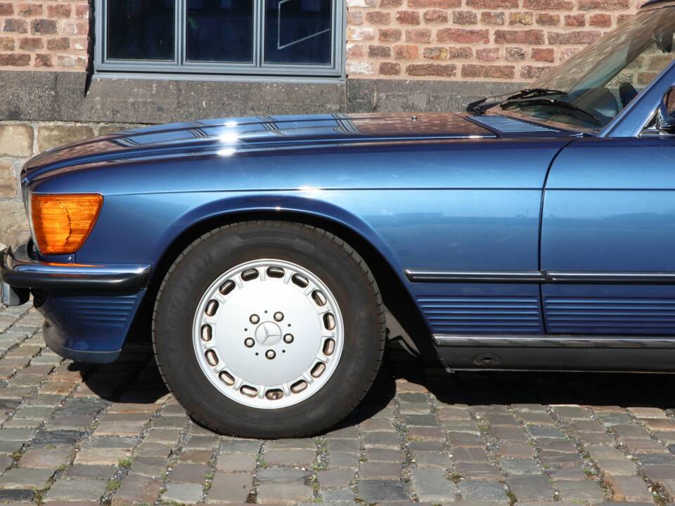 Image 19/43 of Mercedes-Benz 300 SL (1989)