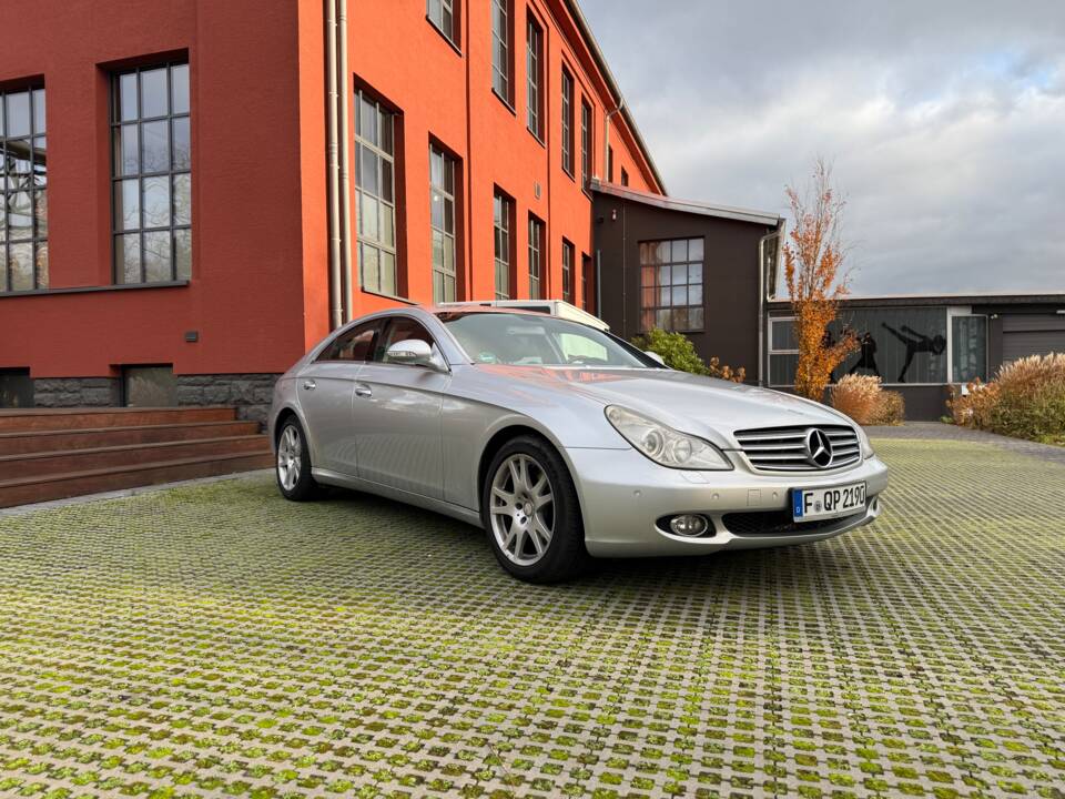 Bild 4/51 von Mercedes-Benz CLS 350 (2005)