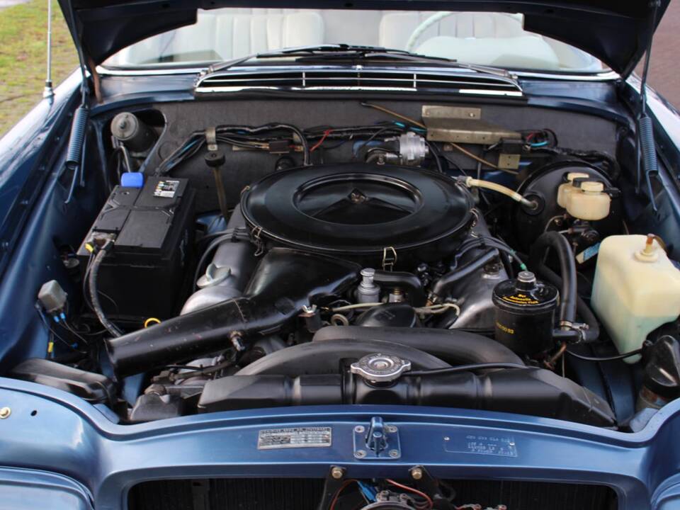 Image 23/27 de Mercedes-Benz 280 SE 3,5 (1971)