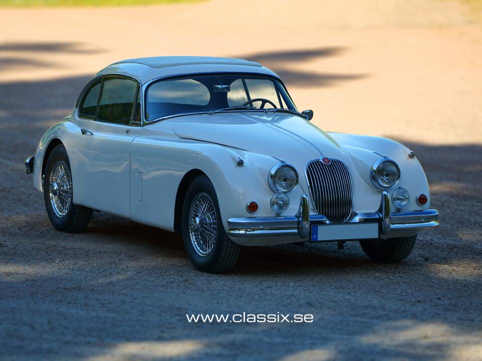 Image 5/17 of Jaguar XK 150 FHC (1959)
