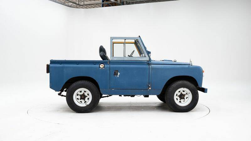 Image 6/15 of Land Rover 109 (1968)