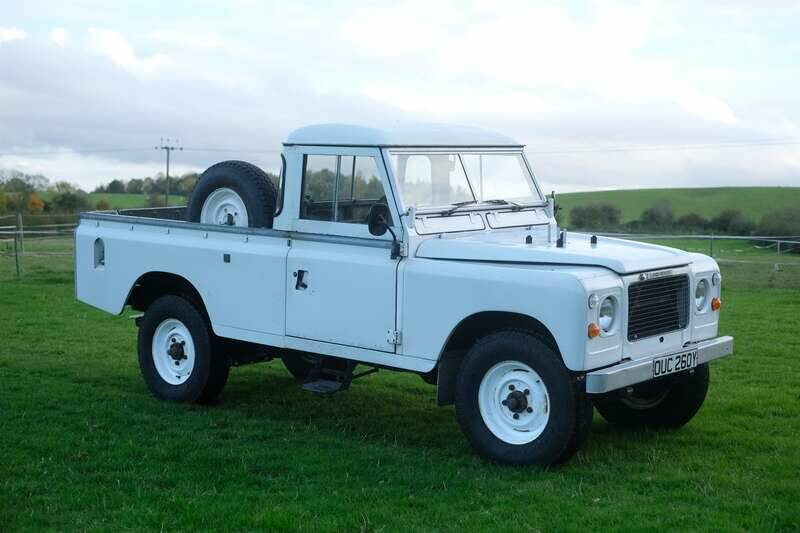 Image 1/50 of Land Rover 109 (1983)