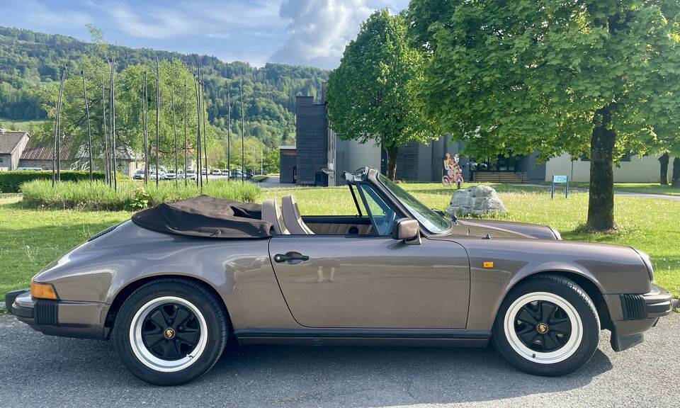 Bild 8/8 von Porsche 911 Carrera 3.2 (1984)