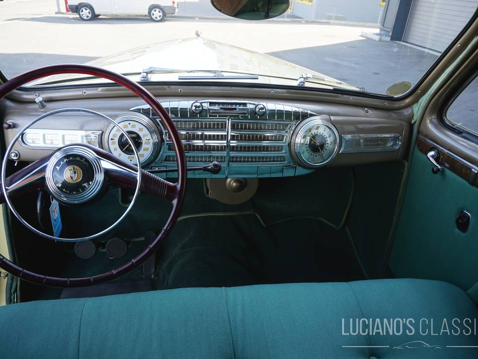Image 29/50 of Lincoln Zephyr (1947)