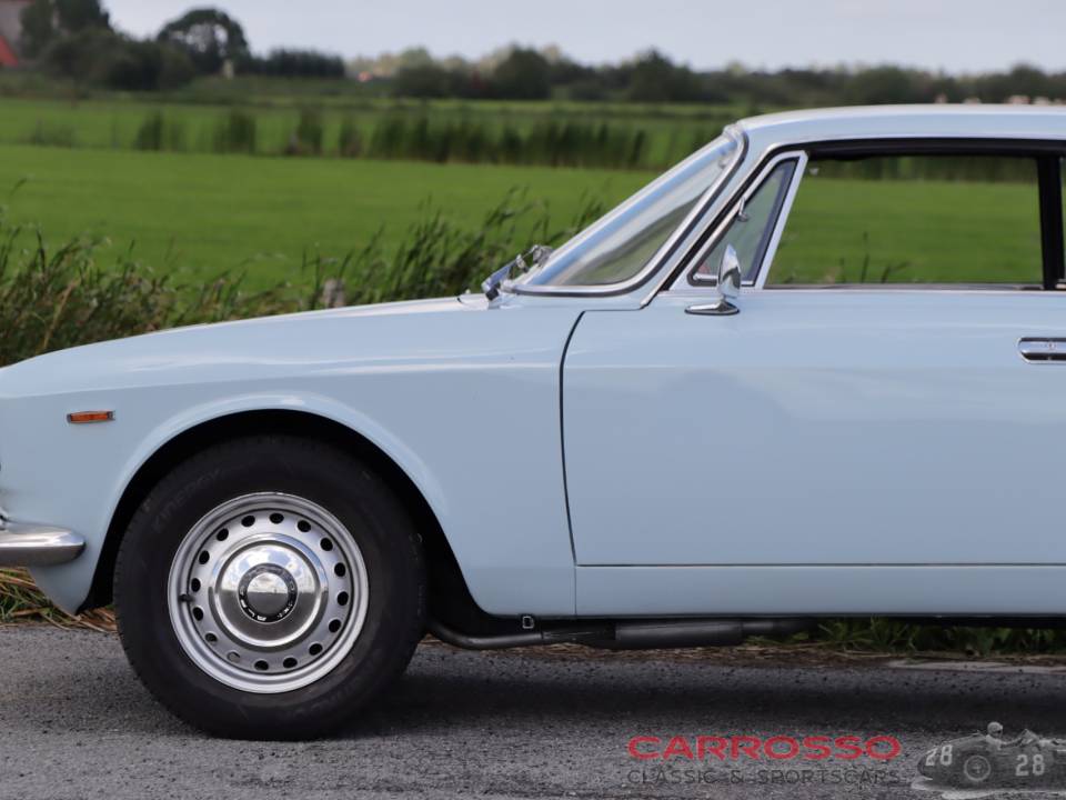 Afbeelding 16/50 van Alfa Romeo Giulia 1600 Sprint GT Veloce (1967)