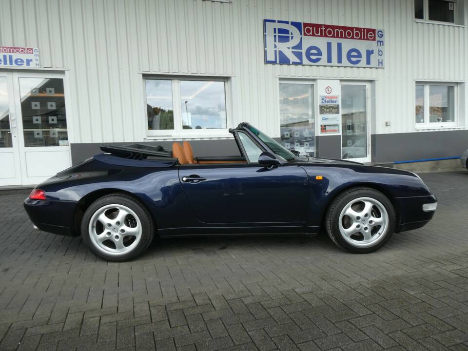 Image 8/29 of Porsche 911 Carrera (1995)