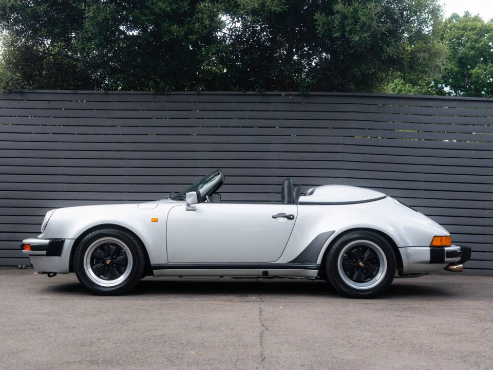 Image 20/68 of Porsche 911 Speedster 3.2 (1989)