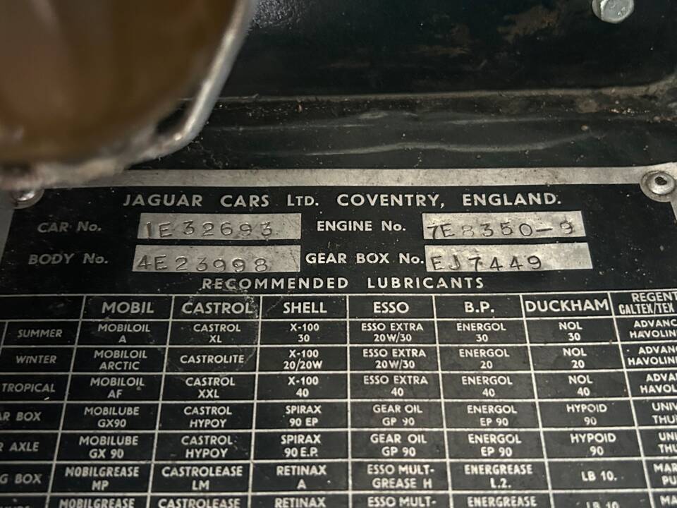 Image 24/39 de Jaguar Type E 4.2 (1966)