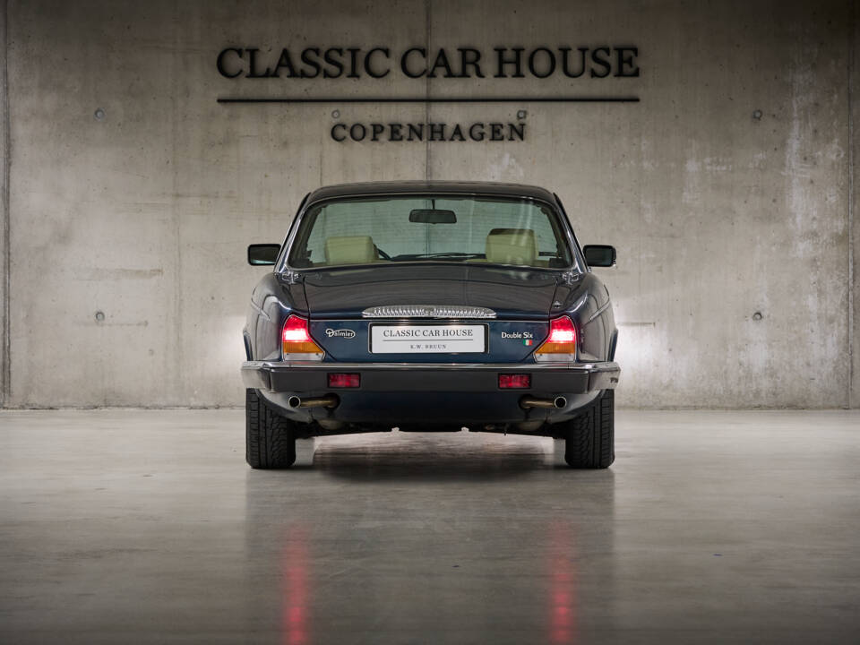 Afbeelding 9/99 van Daimler Double Six (1993)