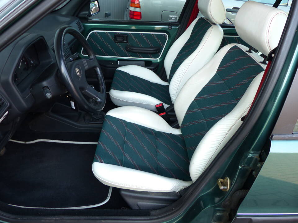 Imagen 10/21 de Peugeot 106 1.4 (1993)