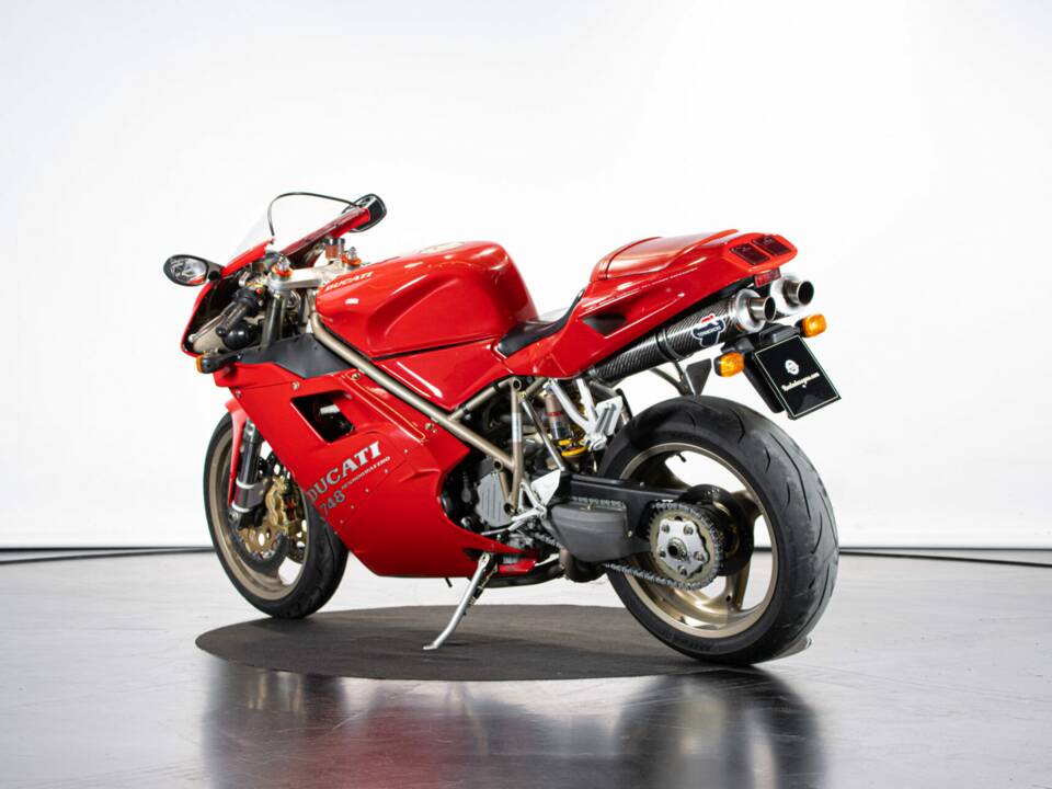 Imagen 2/50 de Ducati 748 S (1996)