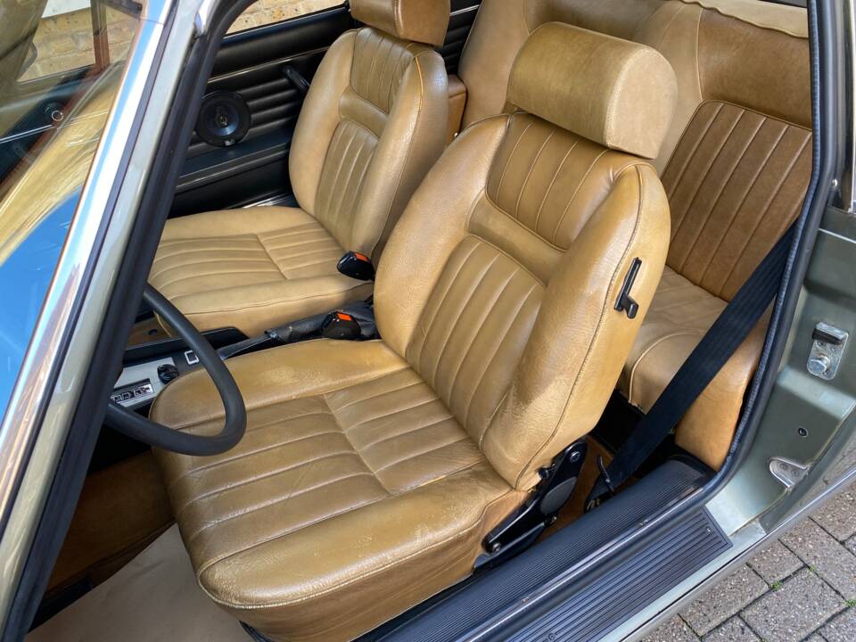 Imagen 32/58 de Peugeot 504 V6 Coupe (1977)