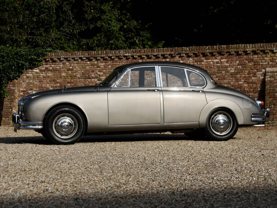 Immagine 34/50 di Jaguar Mk II 3.4 (1966)