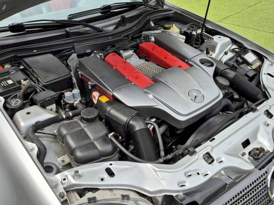 Afbeelding 48/63 van Mercedes-Benz SLK 32 AMG (2001)