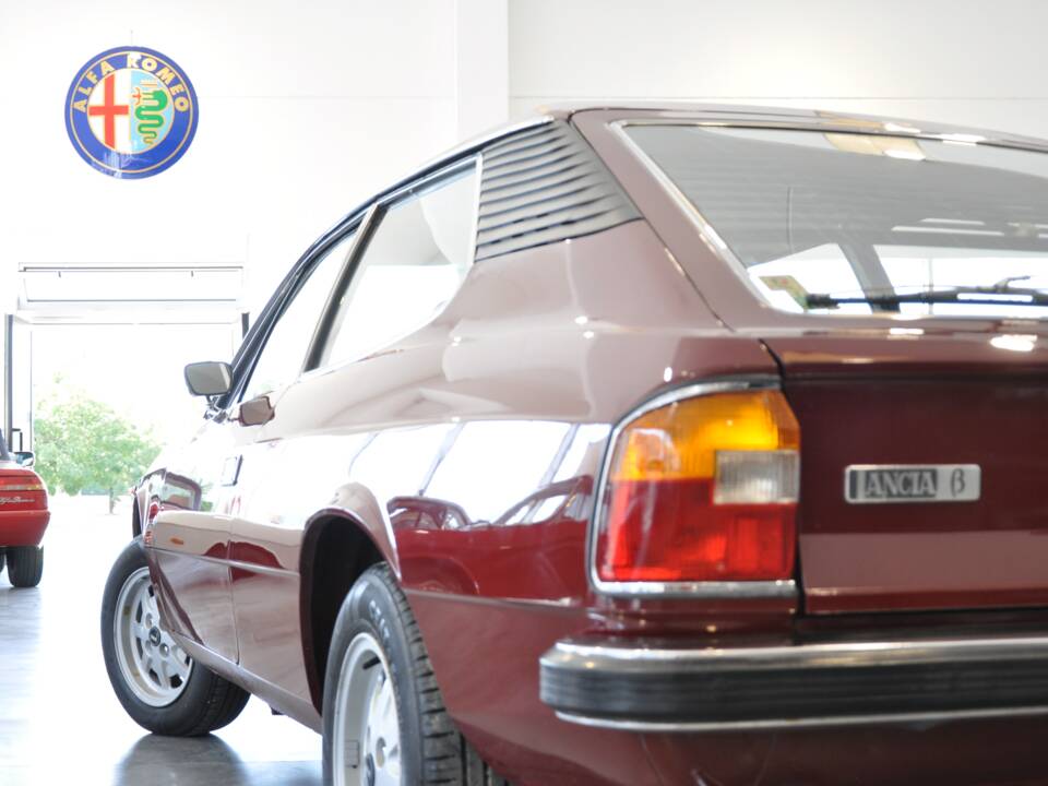 Image 15/37 of Lancia Beta HPE 1600 (1975)