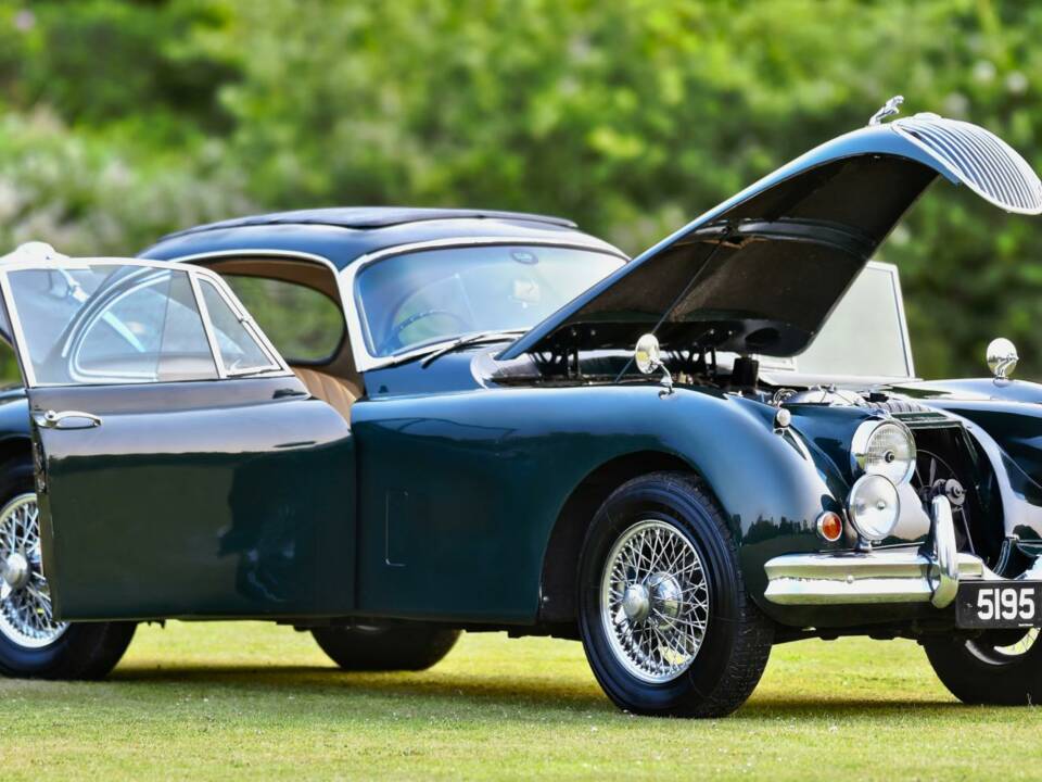Image 19/50 of Jaguar XK 150 FHC (1960)