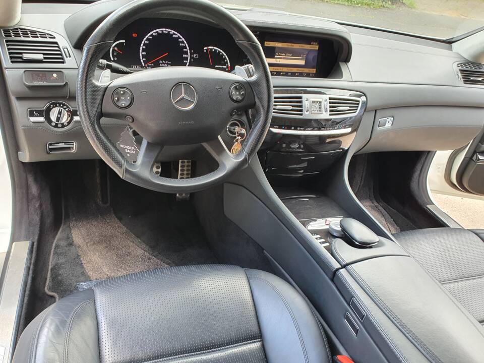 Bild 4/10 von Mercedes-Benz CL 63 AMG (2007)